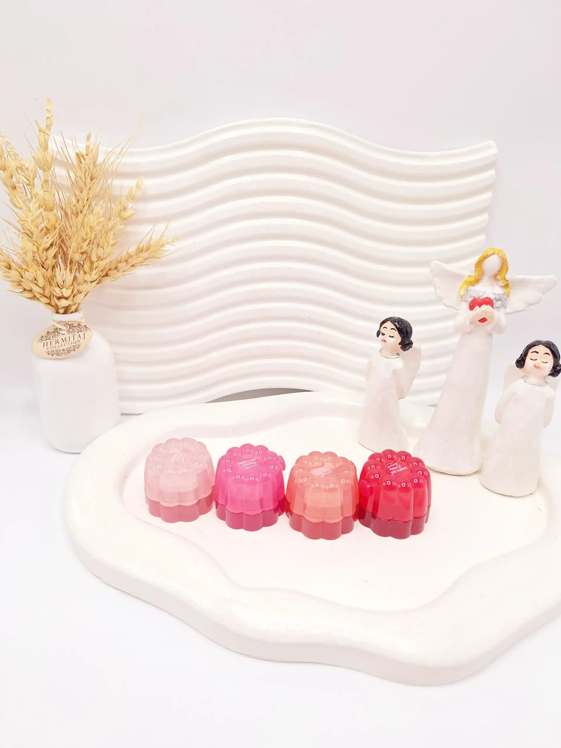 رژ لب کاسه ای نرم طرح ژله ای ROMANTIC RAIN کد 2720رژ لب کاسه ای نرم طرح ژله ای ROMANTIC RAIN کد 2720